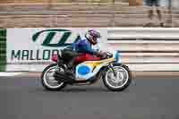 Vintage-motorcycle-club;eventdigitalimages;mallory-park;mallory-park-trackday-photographs;no-limits-trackdays;peter-wileman-photography;trackday-digital-images;trackday-photos;vmcc-festival-1000-bikes-photographs